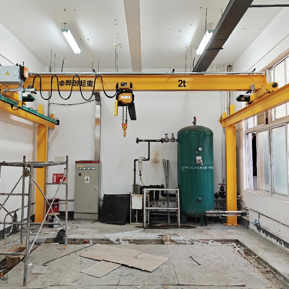 2.8t電動單梁起重機